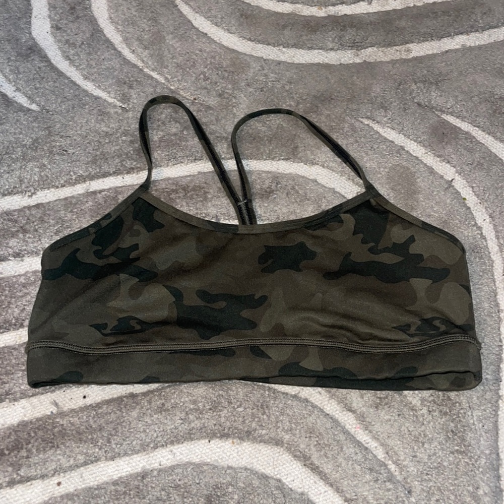 Lululemon sports bra
